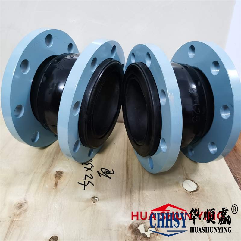 大翻遍橡膠軟接頭(tóu),碳鋼法蘭橡膠接頭,循環水(shuǐ)係統橡膠軟連接