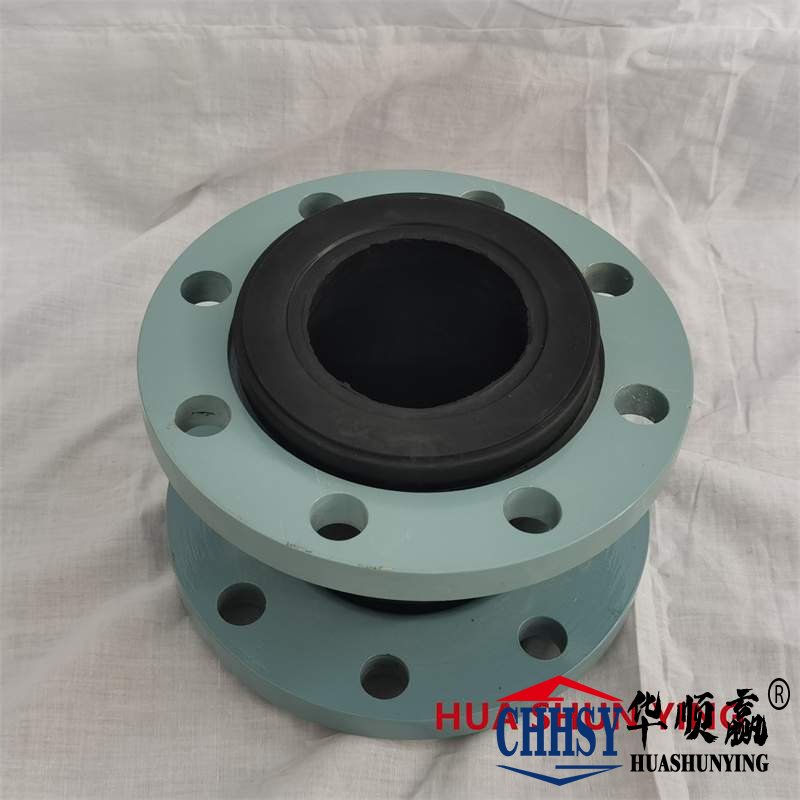 柔性橡膠軟接頭,碳(tàn)鋼法(fǎ)蘭(lán)橡膠接頭(tóu),循環水係統橡膠軟連(lián)接